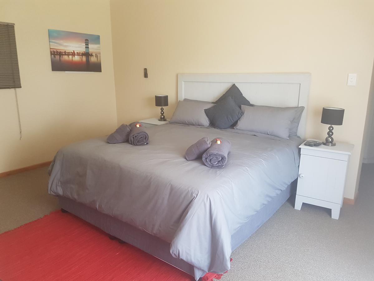 6 On Capella Guesthouse Primrose Екстер'єр фото