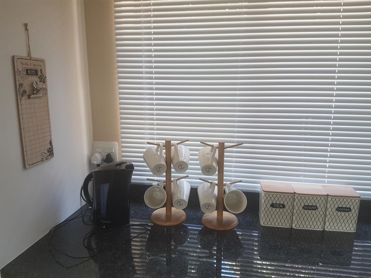 6 On Capella Guesthouse Primrose Екстер'єр фото