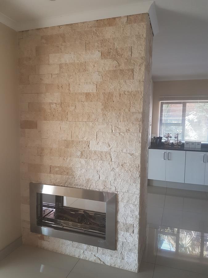 6 On Capella Guesthouse Primrose Екстер'єр фото